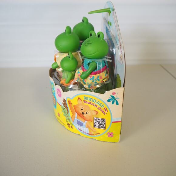Li'l Woodzeez Famileez Croakalily Frog Family With Storybook 5 pc Set In Box - Picture 5 of 10